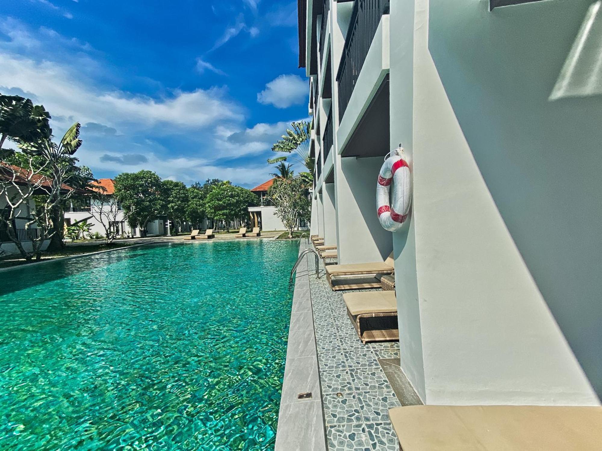 Estella Phuket Mai Khao Beach Resort Экстерьер фото