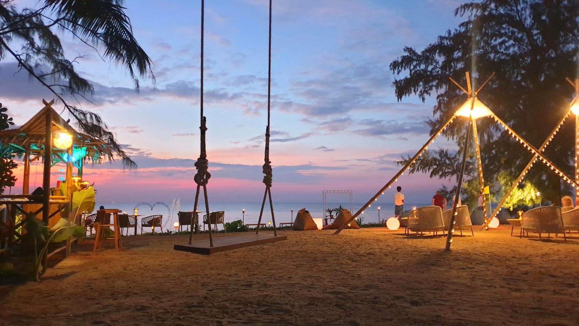 Estella Phuket Mai Khao Beach Resort Экстерьер фото