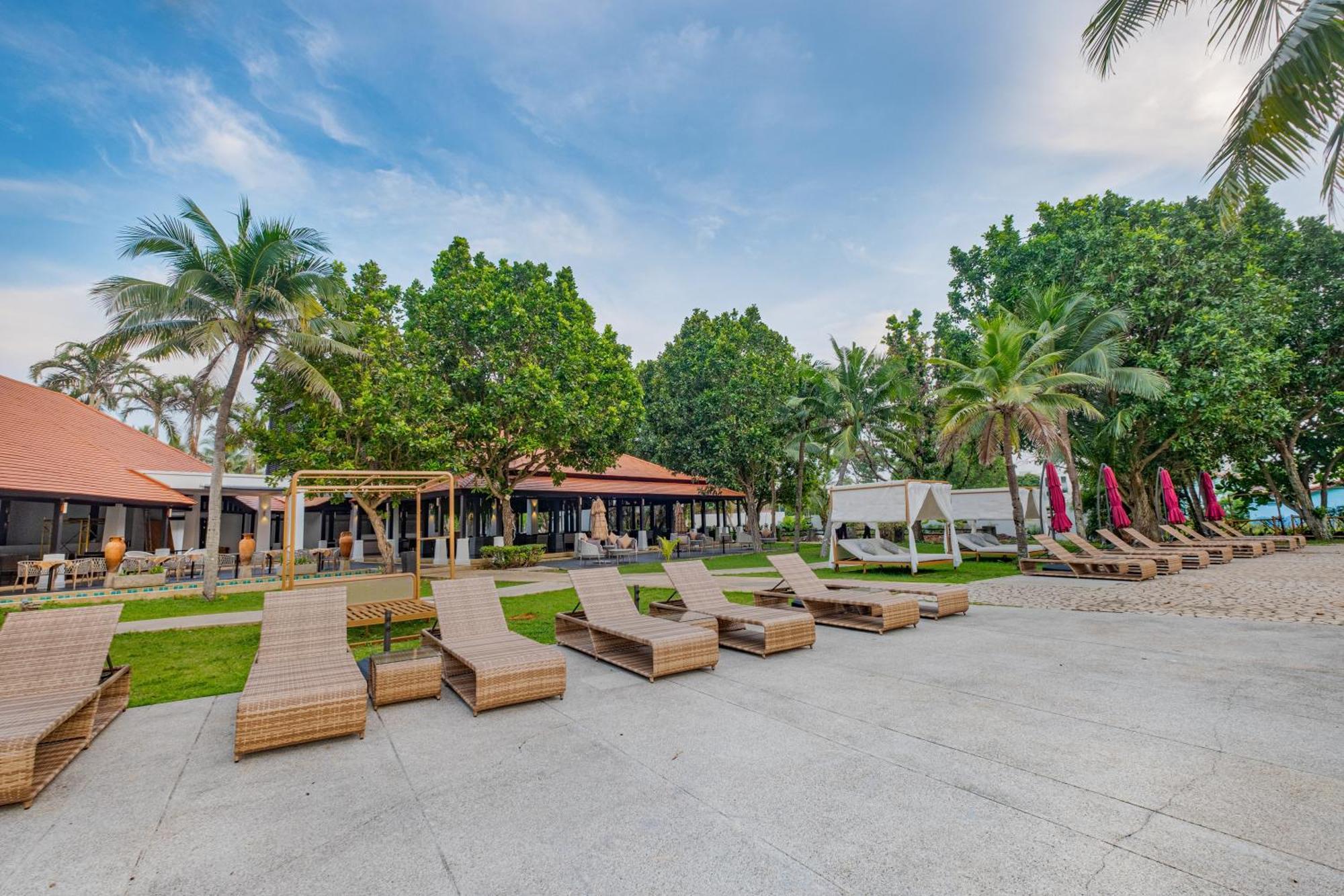 Estella Phuket Mai Khao Beach Resort Экстерьер фото